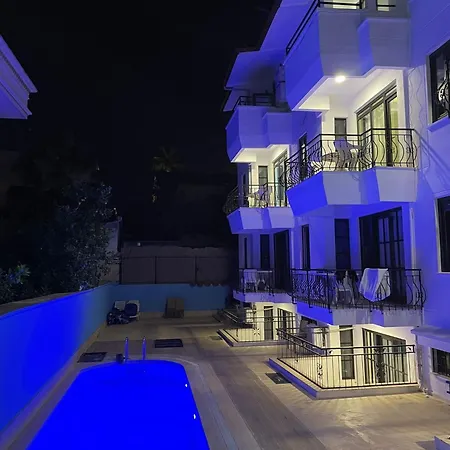 Aparthotel Marti *